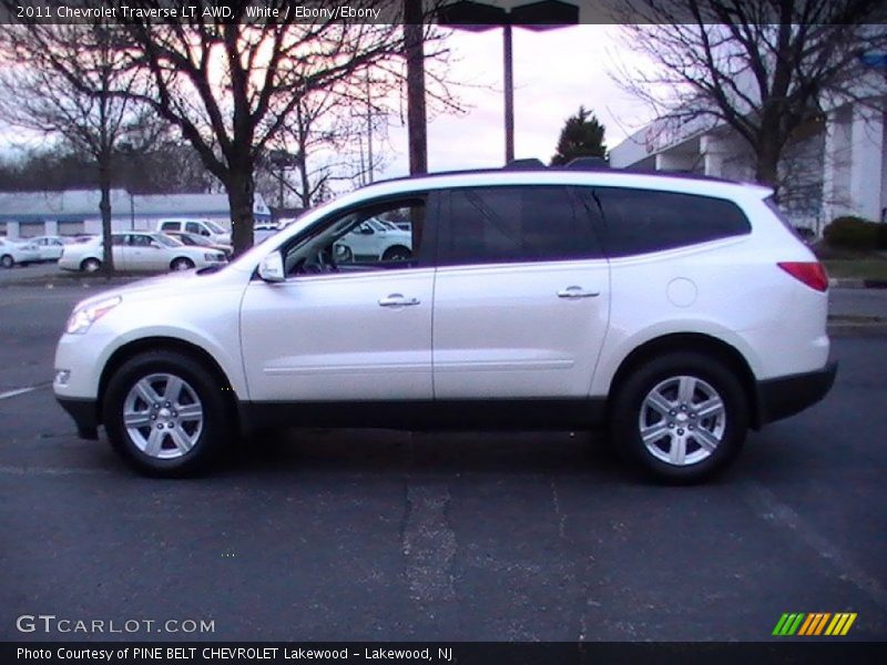 White / Ebony/Ebony 2011 Chevrolet Traverse LT AWD