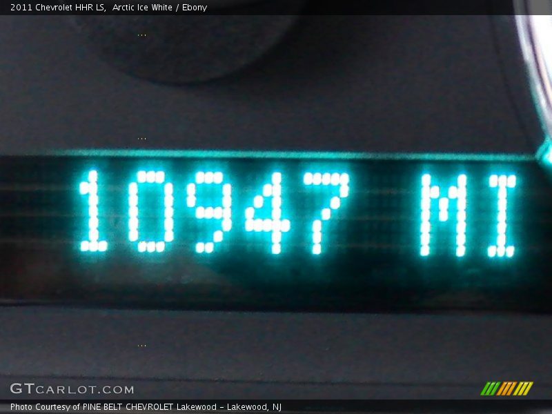 Arctic Ice White / Ebony 2011 Chevrolet HHR LS