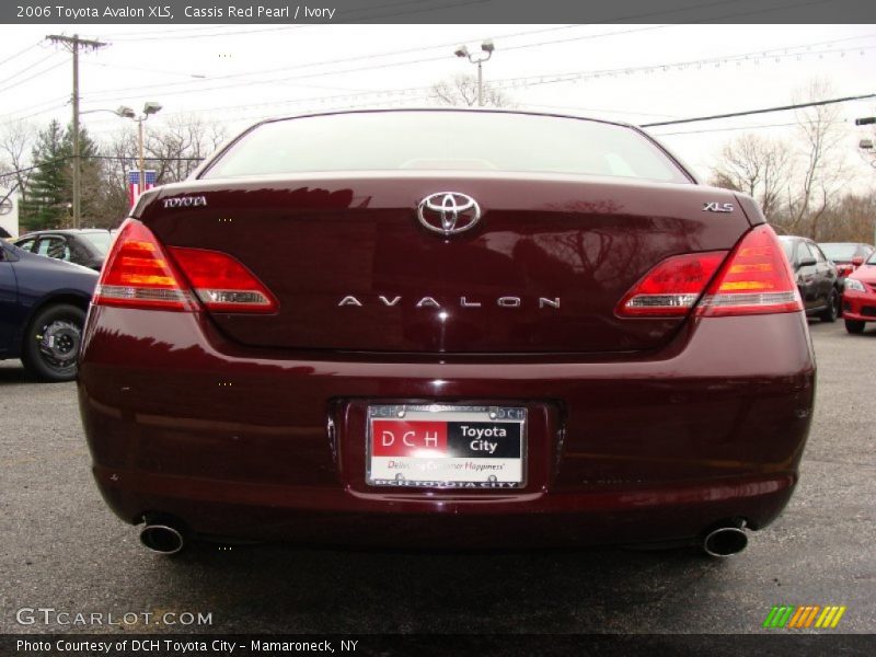 Cassis Red Pearl / Ivory 2006 Toyota Avalon XLS