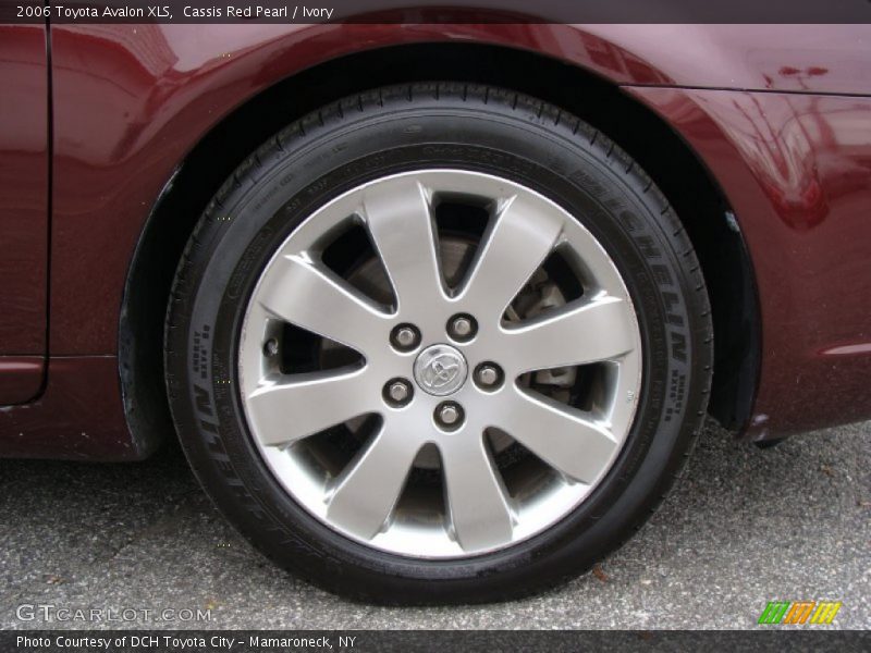 Cassis Red Pearl / Ivory 2006 Toyota Avalon XLS