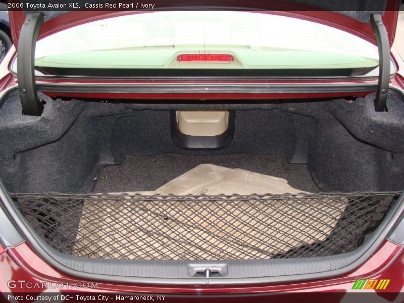 Cassis Red Pearl / Ivory 2006 Toyota Avalon XLS