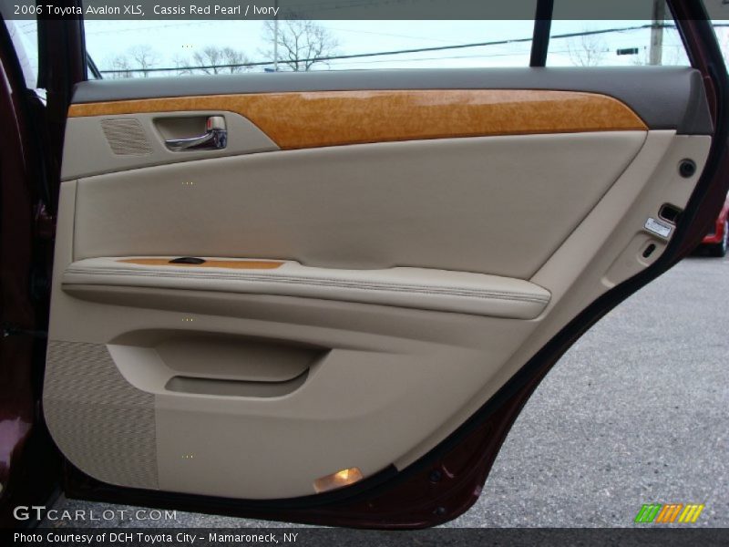 Cassis Red Pearl / Ivory 2006 Toyota Avalon XLS