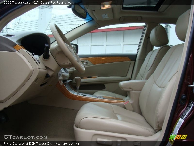 Cassis Red Pearl / Ivory 2006 Toyota Avalon XLS