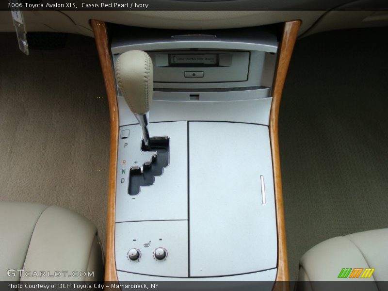 Cassis Red Pearl / Ivory 2006 Toyota Avalon XLS