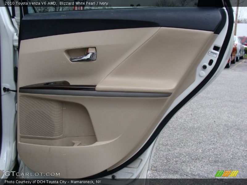 Blizzard White Pearl / Ivory 2010 Toyota Venza V6 AWD
