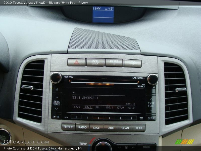 Blizzard White Pearl / Ivory 2010 Toyota Venza V6 AWD