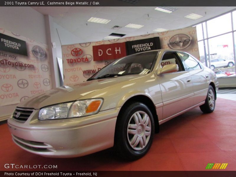 Cashmere Beige Metallic / Oak 2001 Toyota Camry LE