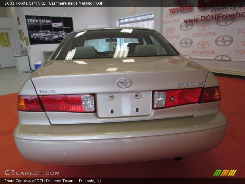 Cashmere Beige Metallic / Oak 2001 Toyota Camry LE