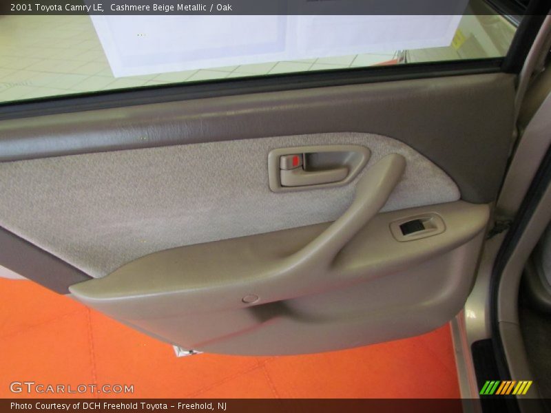 Cashmere Beige Metallic / Oak 2001 Toyota Camry LE