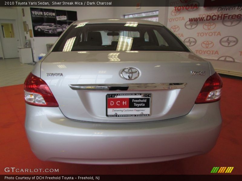 Silver Streak Mica / Dark Charcoal 2010 Toyota Yaris Sedan