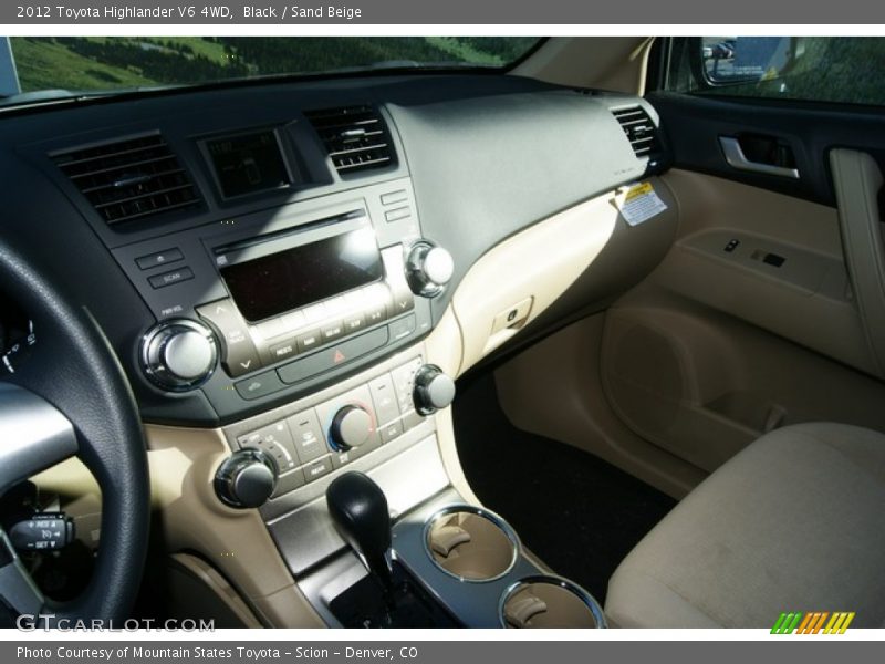 Black / Sand Beige 2012 Toyota Highlander V6 4WD