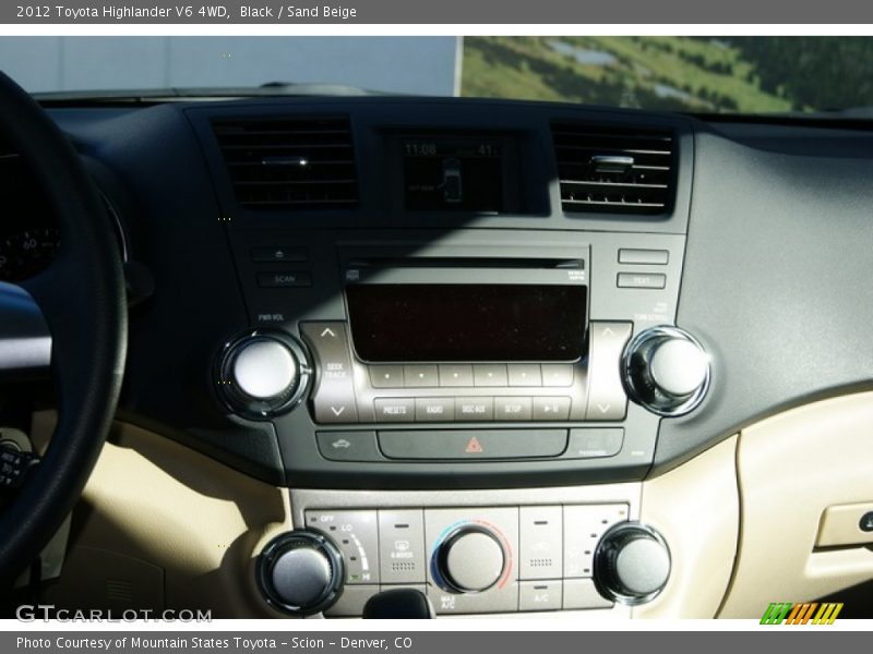 Black / Sand Beige 2012 Toyota Highlander V6 4WD