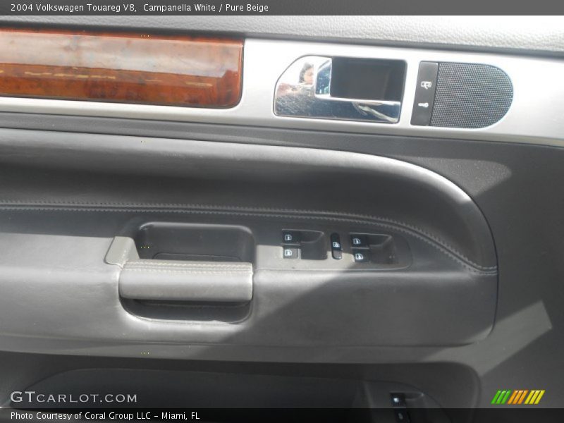 Campanella White / Pure Beige 2004 Volkswagen Touareg V8