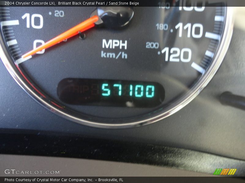 Brilliant Black Crystal Pearl / Sand Stone Beige 2004 Chrysler Concorde LXi