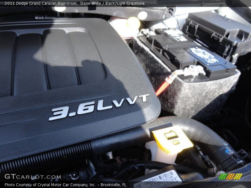 Stone White / Black/Light Graystone 2011 Dodge Grand Caravan Mainstreet