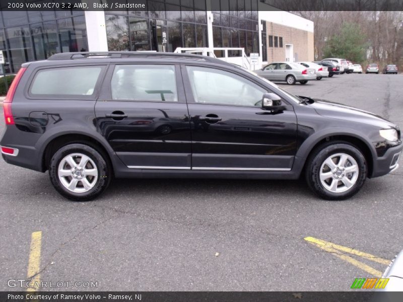 Black / Sandstone 2009 Volvo XC70 3.2 AWD