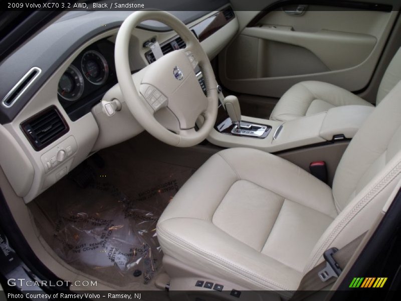 Black / Sandstone 2009 Volvo XC70 3.2 AWD