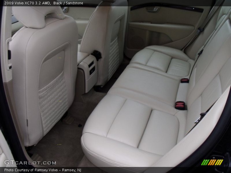 Black / Sandstone 2009 Volvo XC70 3.2 AWD