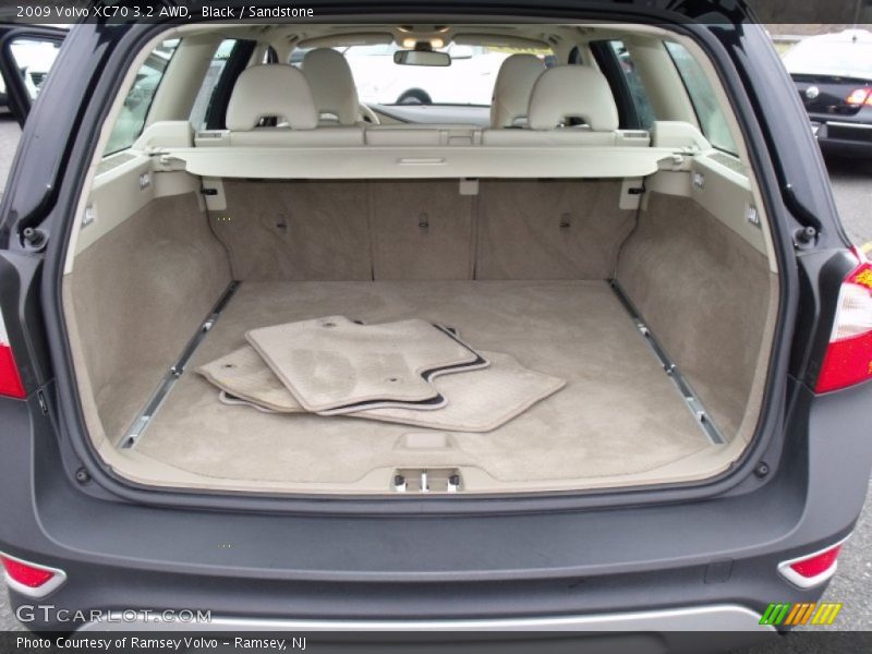 Black / Sandstone 2009 Volvo XC70 3.2 AWD