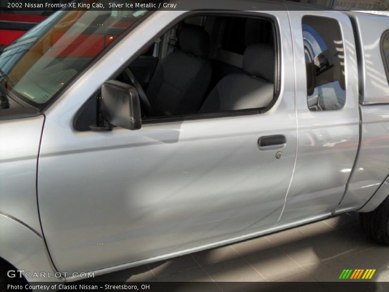 Silver Ice Metallic / Gray 2002 Nissan Frontier XE King Cab