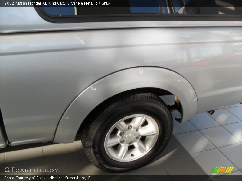 Silver Ice Metallic / Gray 2002 Nissan Frontier XE King Cab