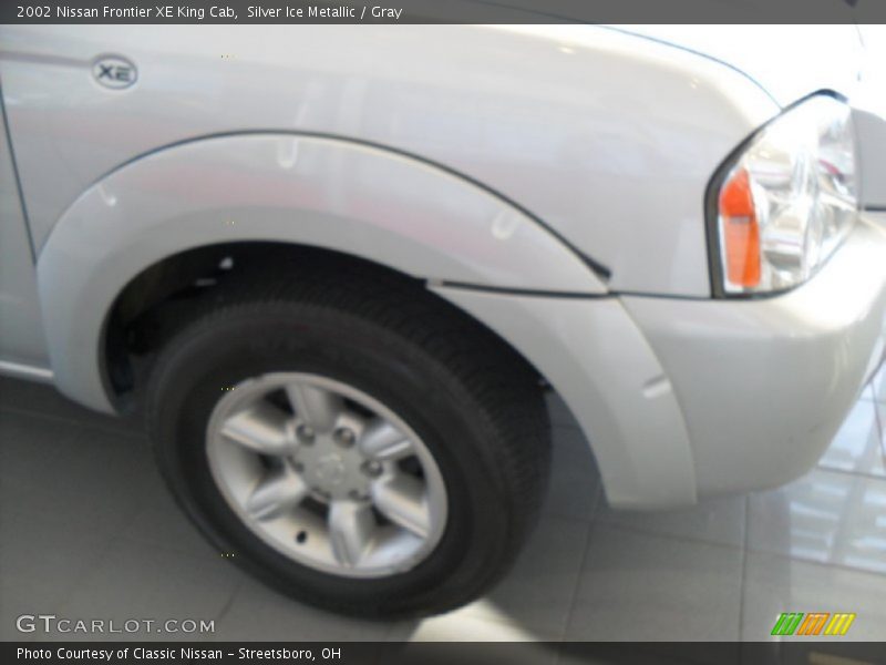 Silver Ice Metallic / Gray 2002 Nissan Frontier XE King Cab