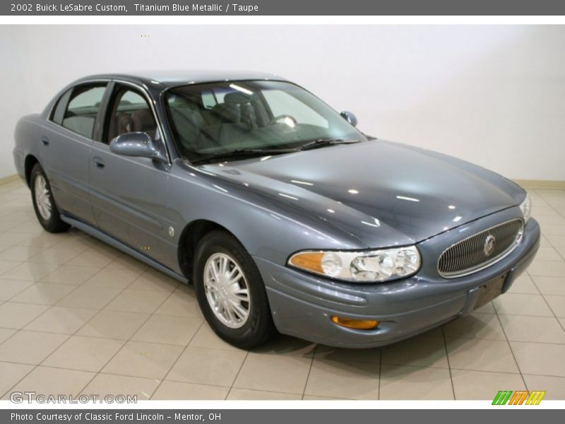 Front 3/4 View of 2002 LeSabre Custom