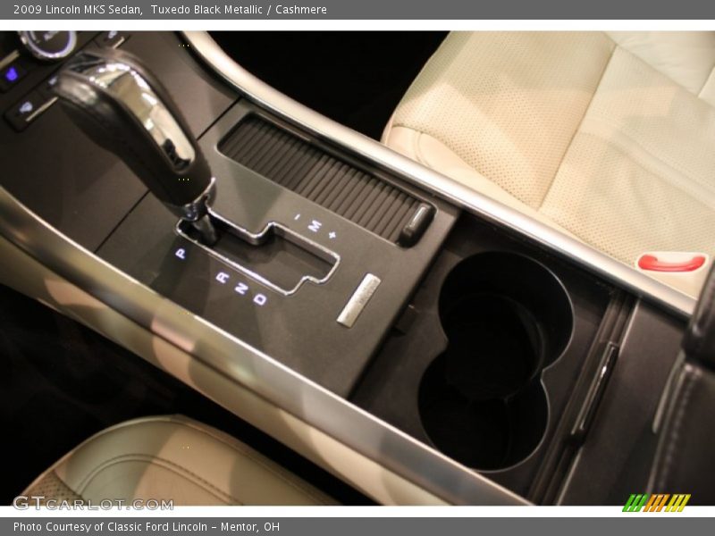 Tuxedo Black Metallic / Cashmere 2009 Lincoln MKS Sedan