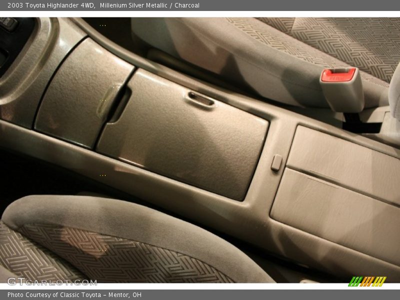 Millenium Silver Metallic / Charcoal 2003 Toyota Highlander 4WD