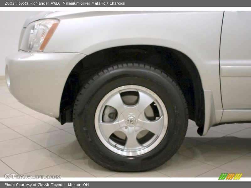 Millenium Silver Metallic / Charcoal 2003 Toyota Highlander 4WD