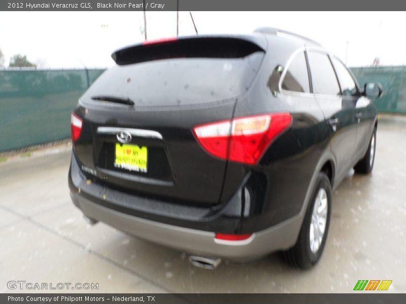 Black Noir Pearl / Gray 2012 Hyundai Veracruz GLS