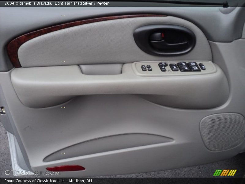 Door Panel of 2004 Bravada 