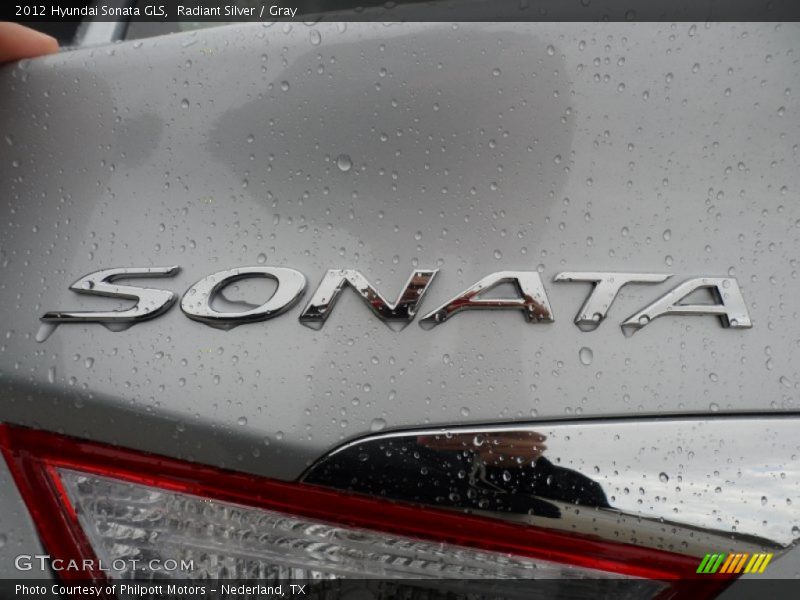 Radiant Silver / Gray 2012 Hyundai Sonata GLS