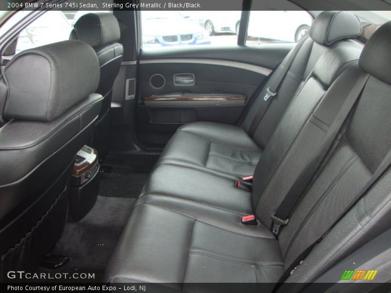  2004 7 Series 745i Sedan Black/Black Interior