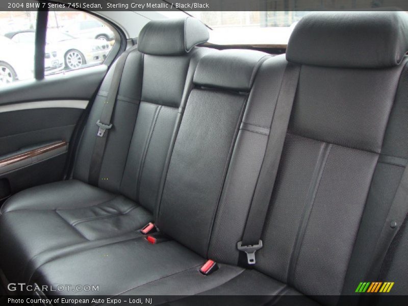  2004 7 Series 745i Sedan Black/Black Interior