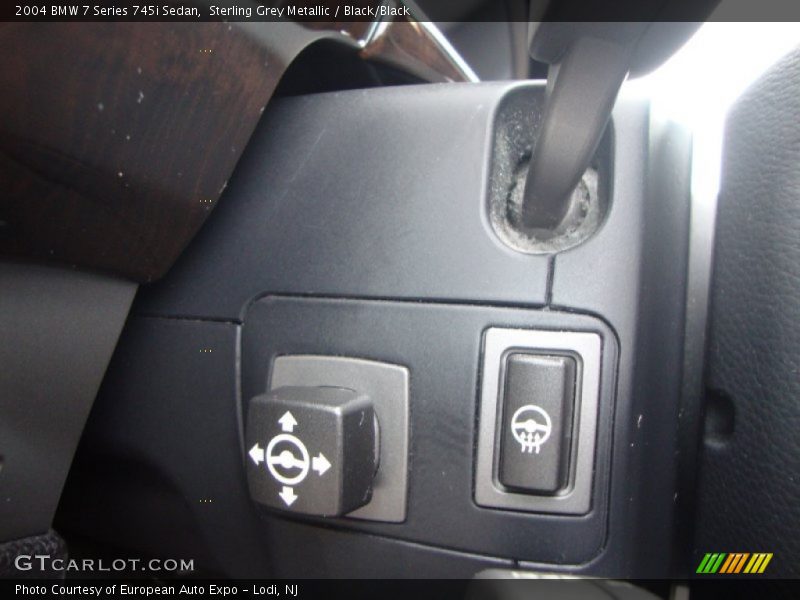 Controls of 2004 7 Series 745i Sedan