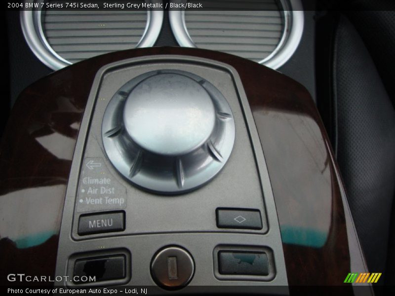 Controls of 2004 7 Series 745i Sedan