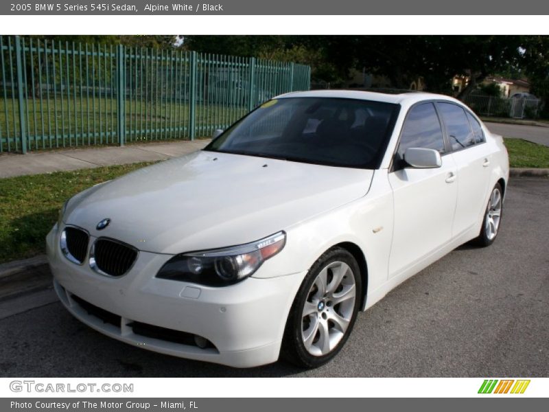 Alpine White / Black 2005 BMW 5 Series 545i Sedan
