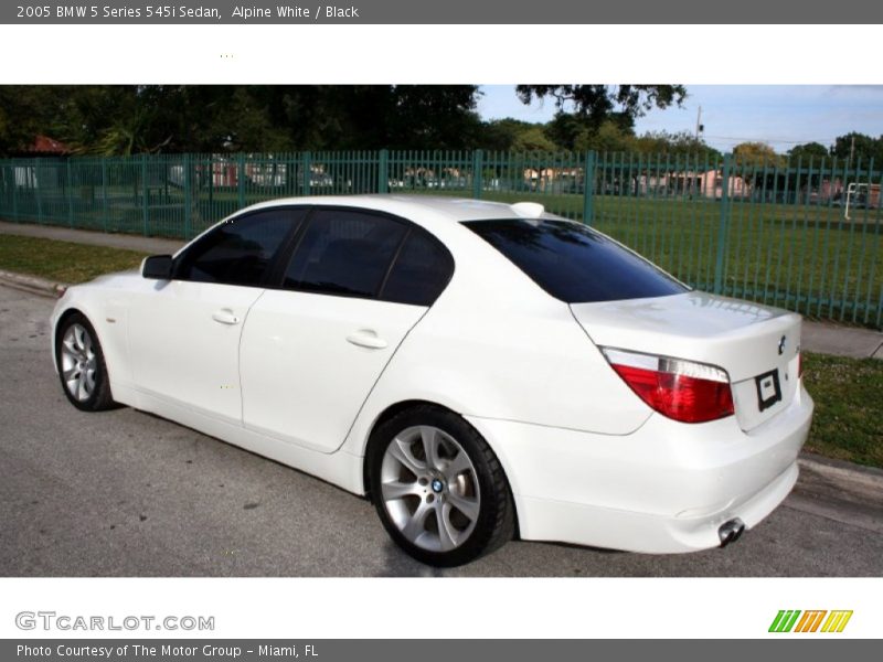 Alpine White / Black 2005 BMW 5 Series 545i Sedan