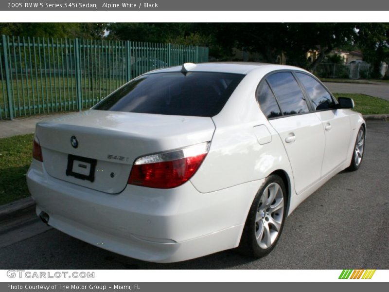 Alpine White / Black 2005 BMW 5 Series 545i Sedan