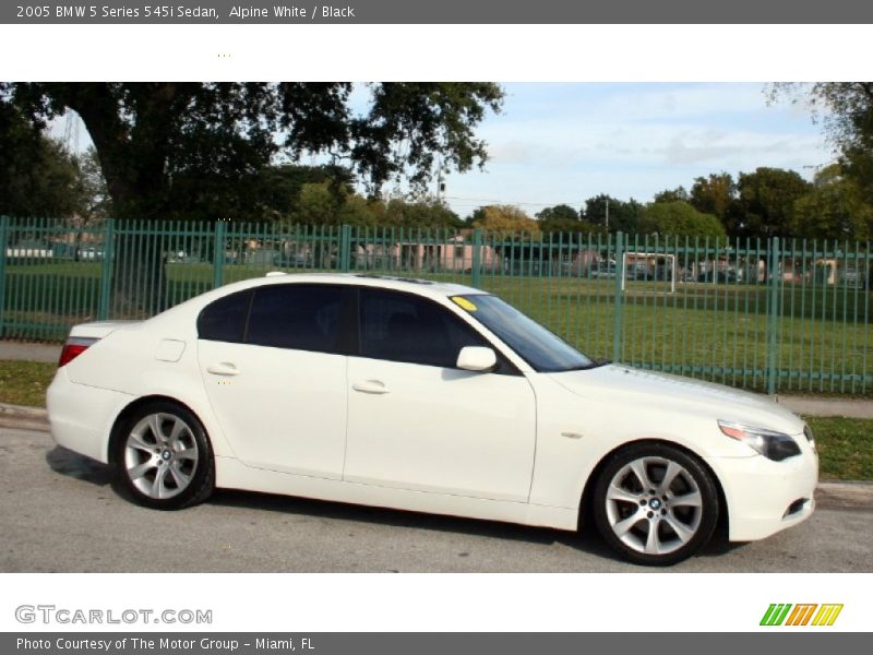 Alpine White / Black 2005 BMW 5 Series 545i Sedan
