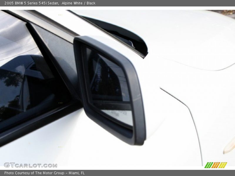 Alpine White / Black 2005 BMW 5 Series 545i Sedan