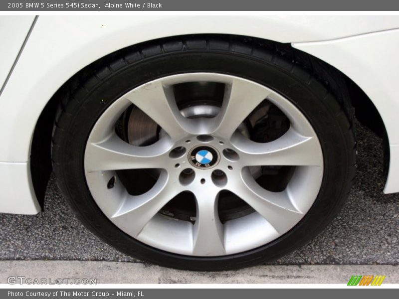 Alpine White / Black 2005 BMW 5 Series 545i Sedan