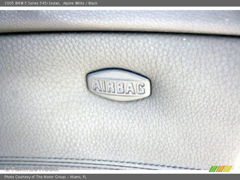 Alpine White / Black 2005 BMW 5 Series 545i Sedan