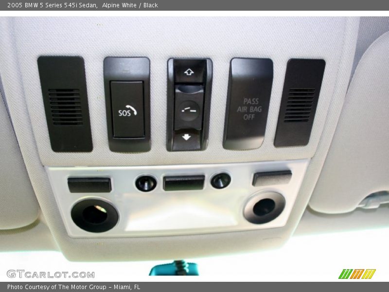 Alpine White / Black 2005 BMW 5 Series 545i Sedan
