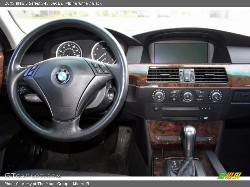 Alpine White / Black 2005 BMW 5 Series 545i Sedan