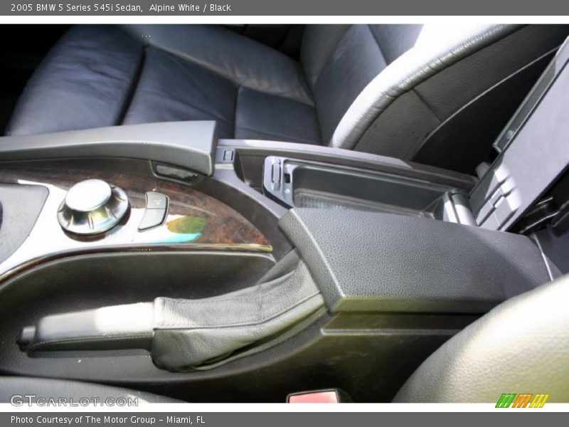 Alpine White / Black 2005 BMW 5 Series 545i Sedan