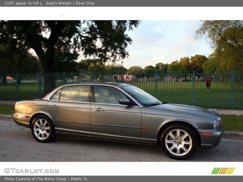 Quartz Metallic / Dove Grey 2005 Jaguar XJ XJ8 L
