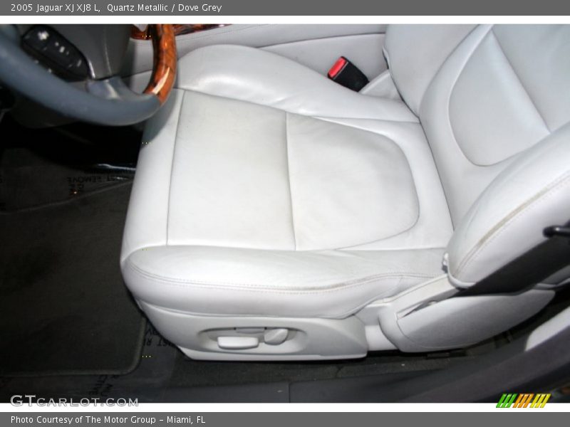 Quartz Metallic / Dove Grey 2005 Jaguar XJ XJ8 L