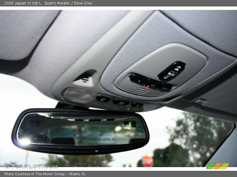 Quartz Metallic / Dove Grey 2005 Jaguar XJ XJ8 L
